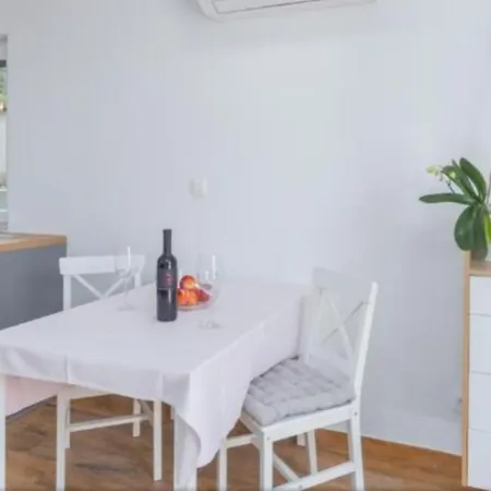 Apartment Sara